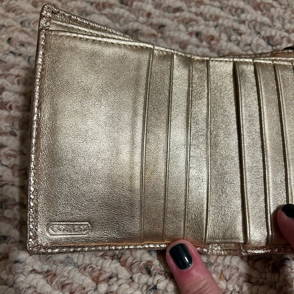 NWOT Coach Gold Signature Wallet with Striped Interior - Picture 9 of 14